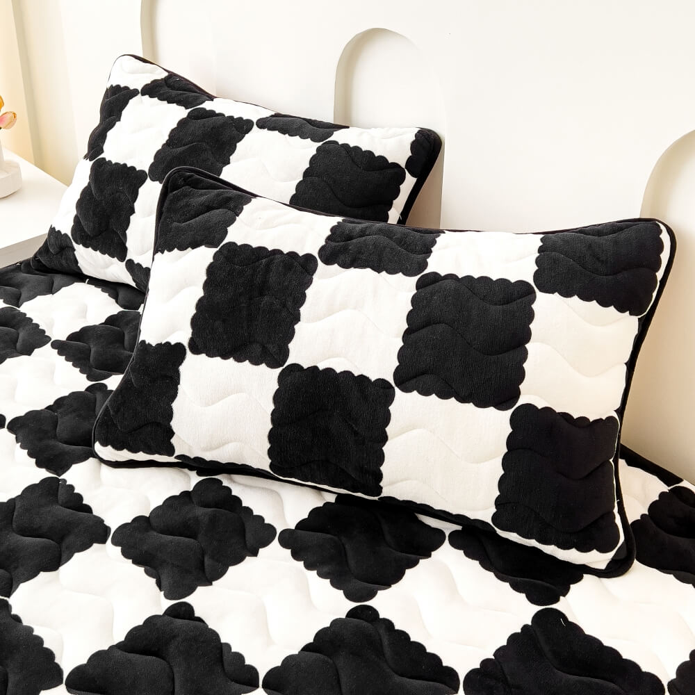 Checkered Milk Velvet Fitted Mattress Cover with Elastic Band