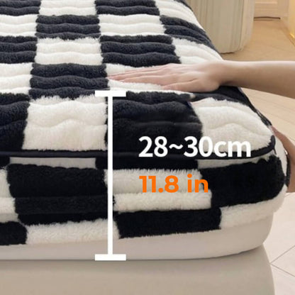 Checkered Milk Velvet Fitted Mattress Cover with Elastic Band