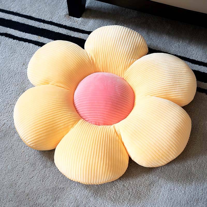 Flower Shaped Fleece Pet Cushion with Raised Edges