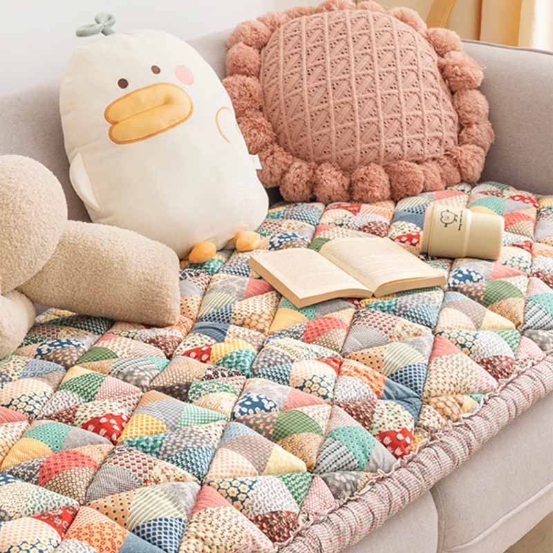 Quilted Cotton Couch Cover and Pet Mat with Non-Slip Bottom, Floral